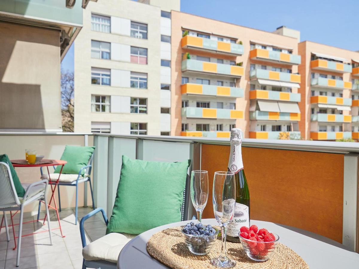 Vila Olimpica Pool Suites Barcelona Exterior photo