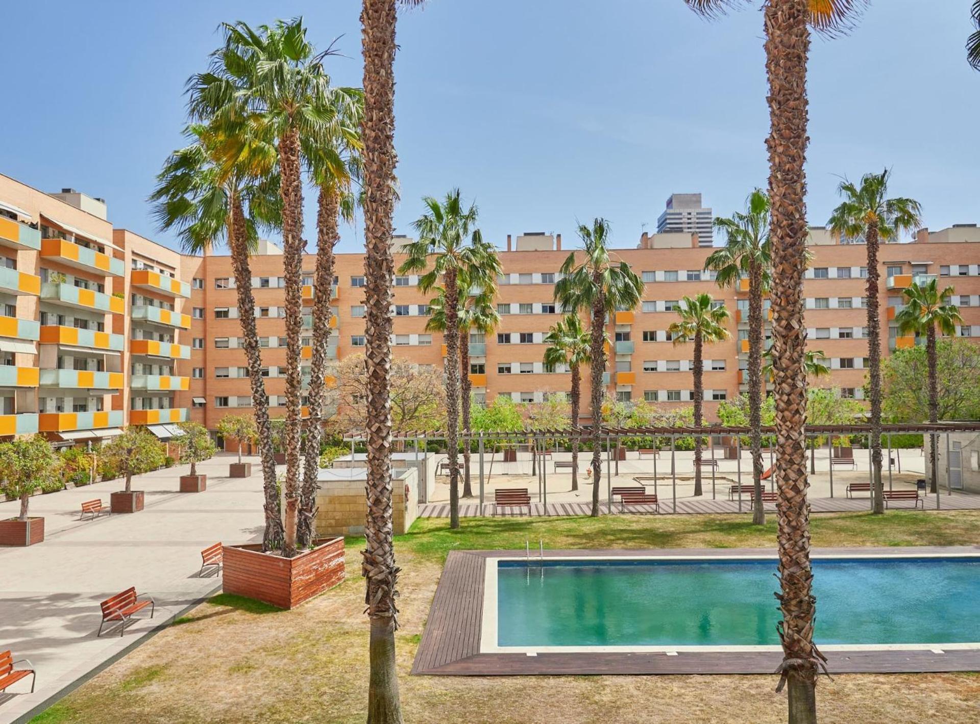 Vila Olimpica Pool Suites Barcelona Exterior photo